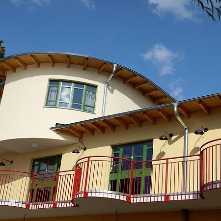 Seminar- Und Gaestehaus Flussbad Gartenstrasse Берлин Екстериор снимка